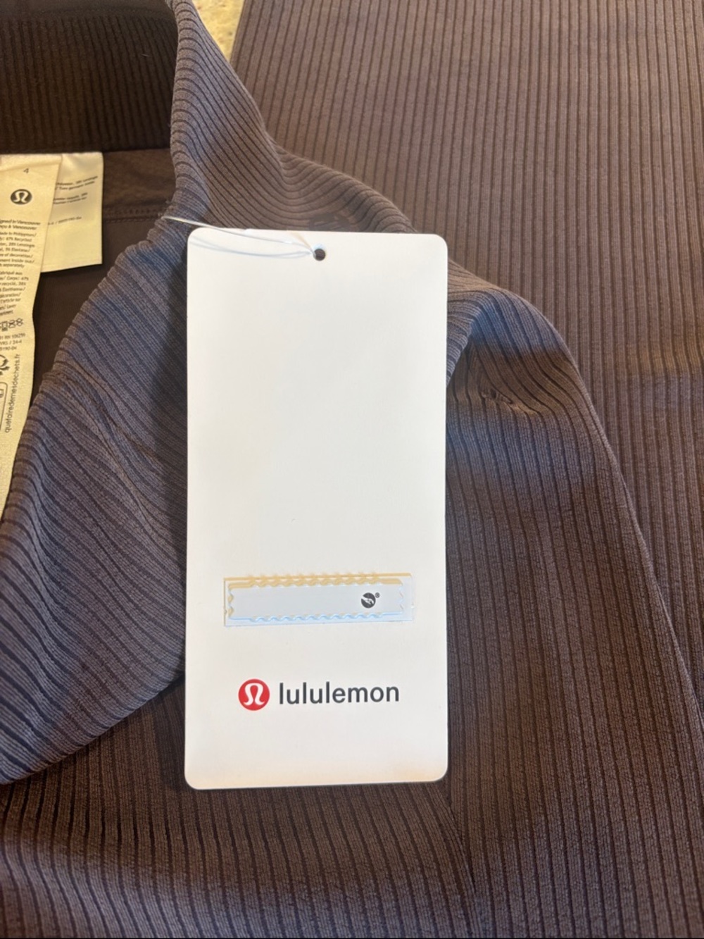 New with tags! Lululemon Ribbed Softstreme Flared Pant *Regular Espresso Sz 4 - Picture 5 of 8